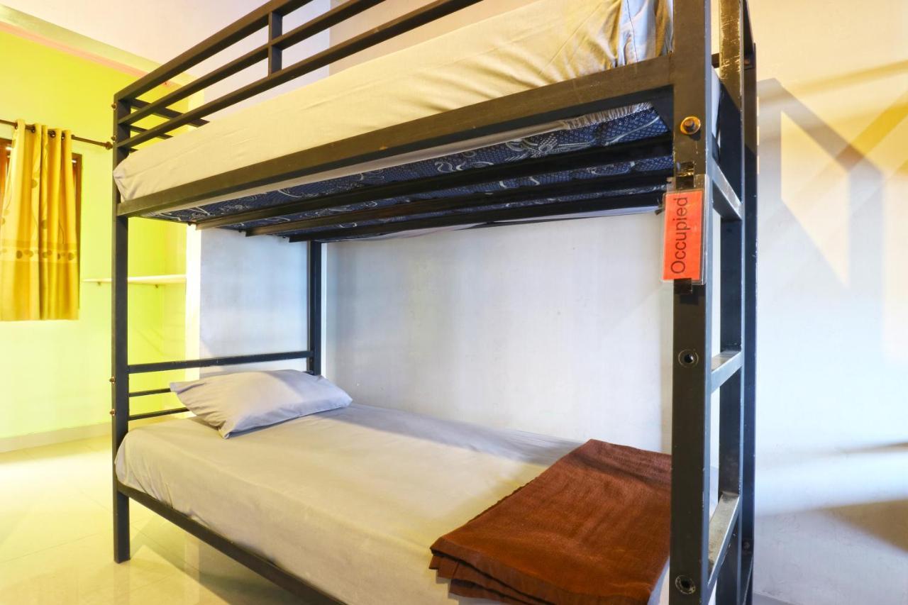 Hang Five Canggu Hostel Bagian luar foto