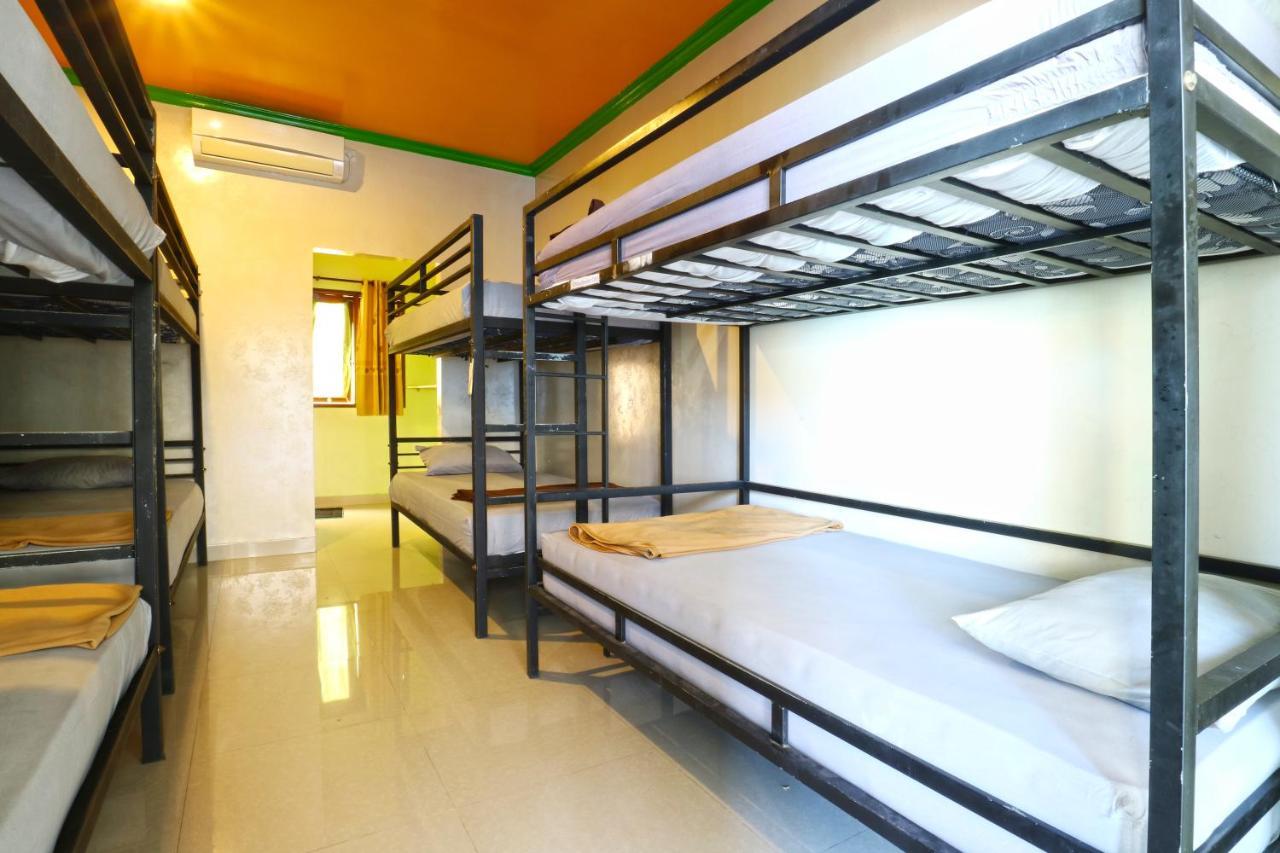 Hang Five Canggu Hostel Bagian luar foto